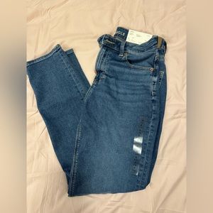 Brand new American eagle mom jeans!